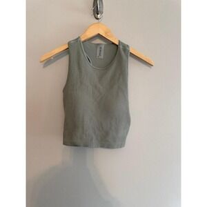 Women's Workout top size: one size fits all‎